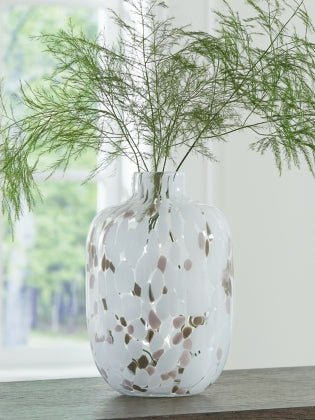 Keelton Vase - Berre Furniture