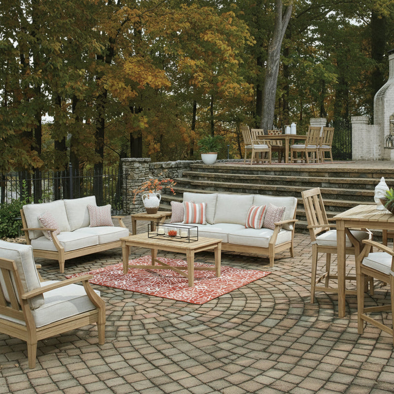 Clare View Outdoor Seating