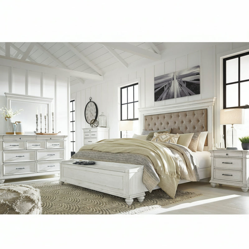 Kanwyn Panel Bed