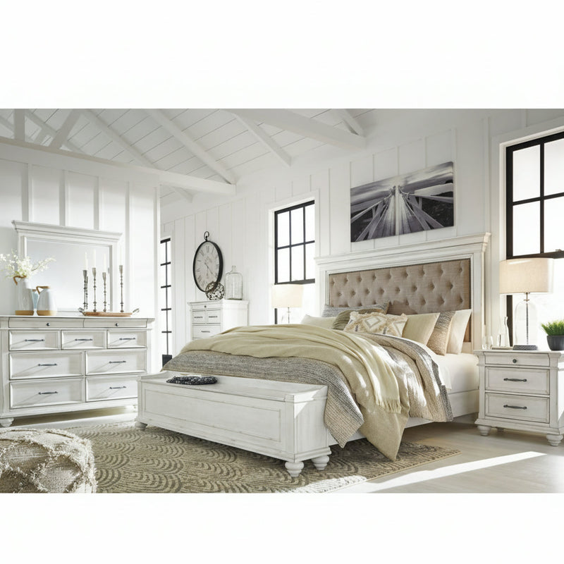 Kanwyn Panel Bed