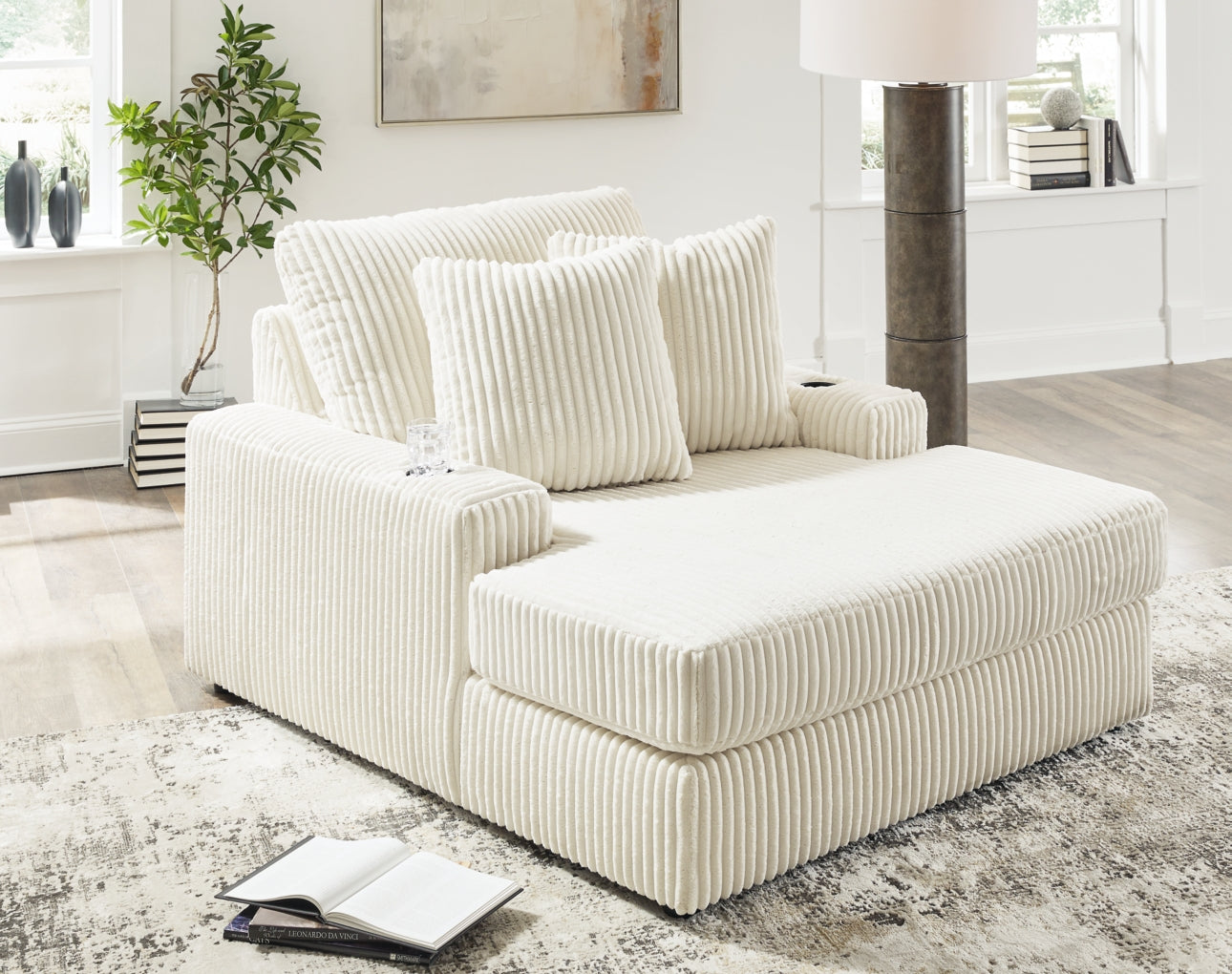 Lindyn Chaise