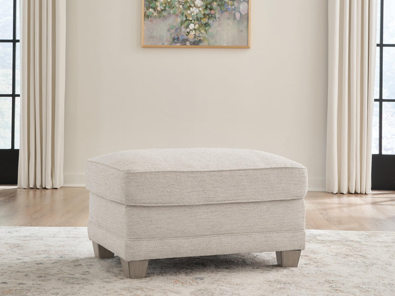 Lockeshart Ottomans