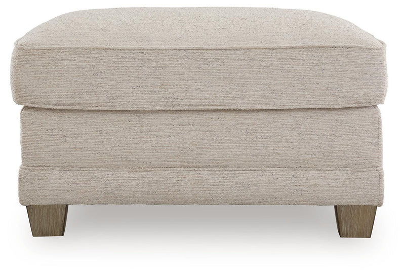 Lockeshart Ottomans
