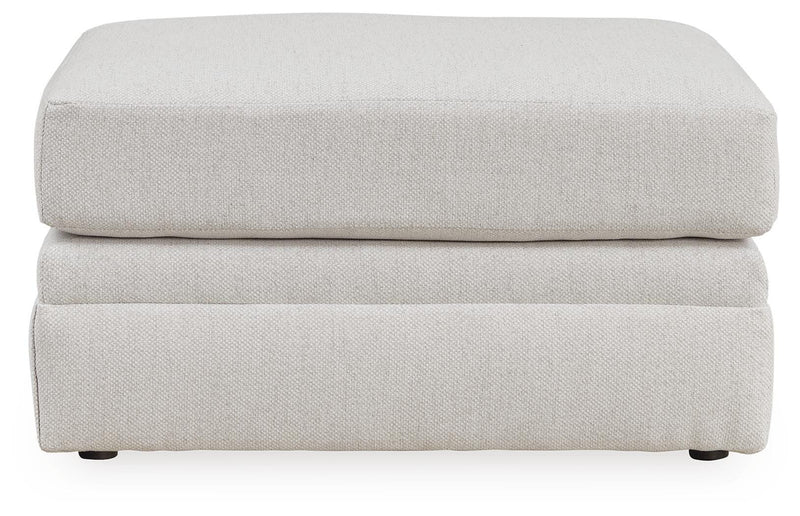 Maitelynn Ottomans