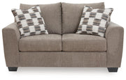 Loreo Loveseats
