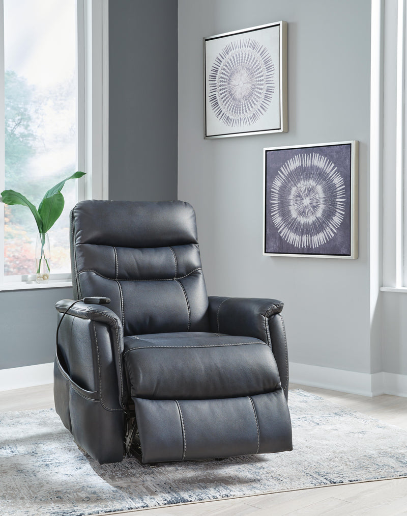 Strawbill Lift Chairs