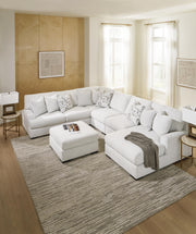 Wynncroft Manor 5-Piece Sectional with Chaise