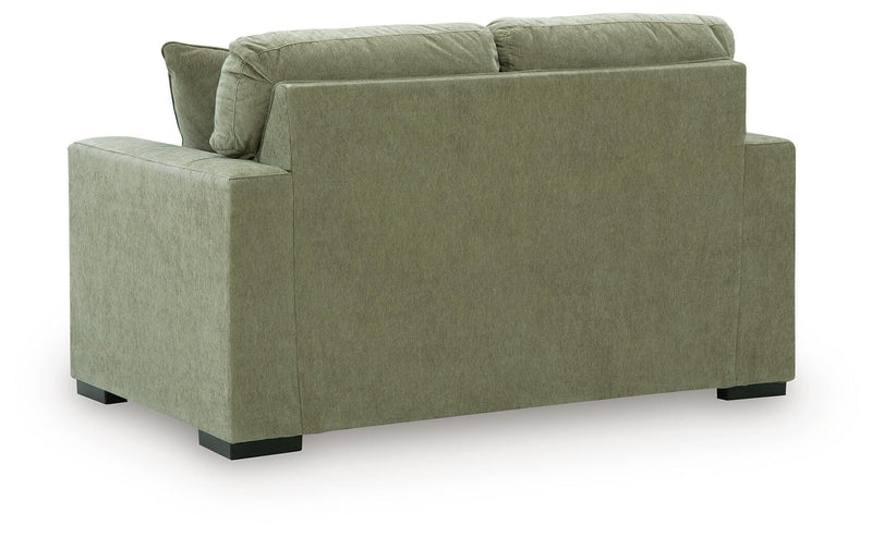 MaKaylen Loveseats