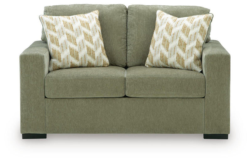 MaKaylen Loveseats