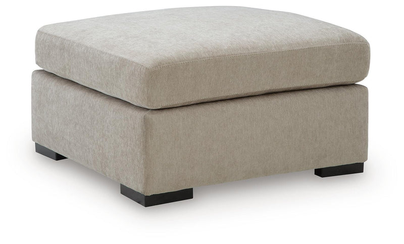 MaKaylen Ottomans