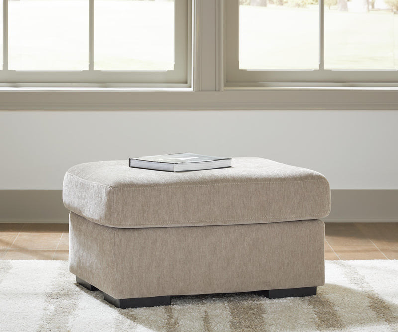 MaKaylen Ottomans
