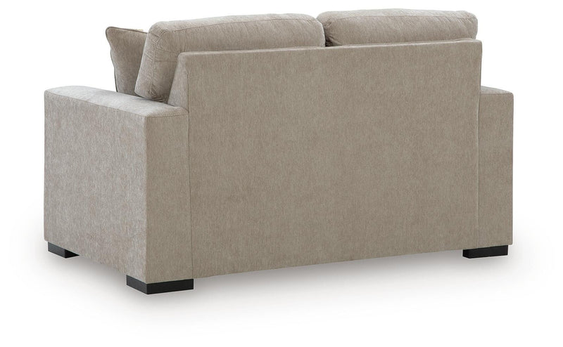 MaKaylen Loveseats