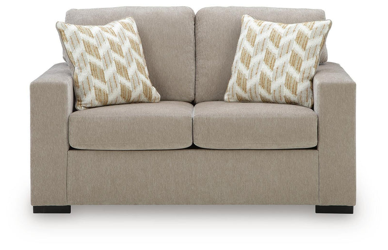 MaKaylen Loveseats