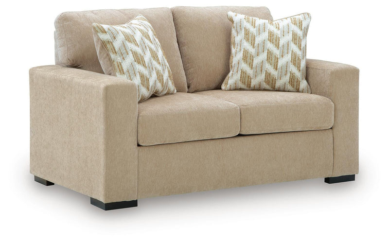 MaKaylen Loveseats