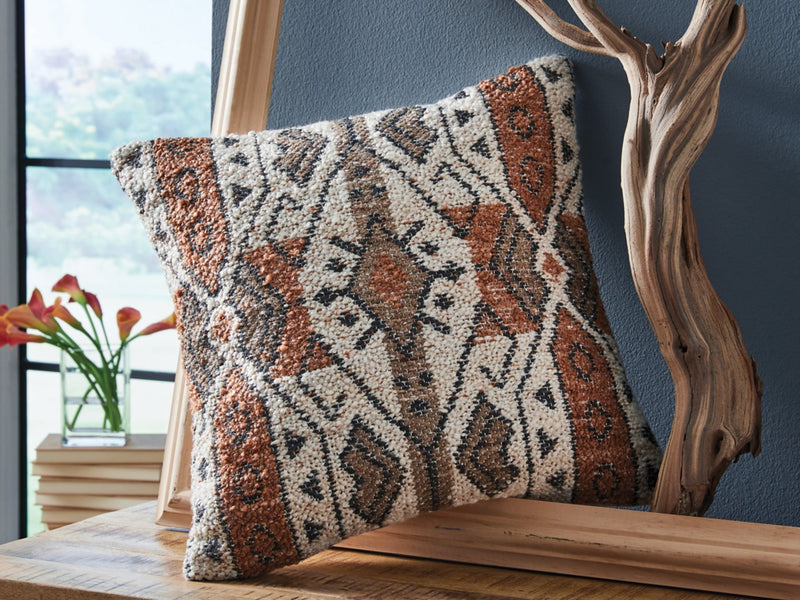 Kierenworth Pillow