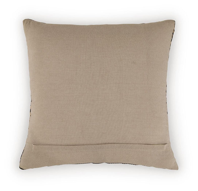 Davinwood Accent Pillows