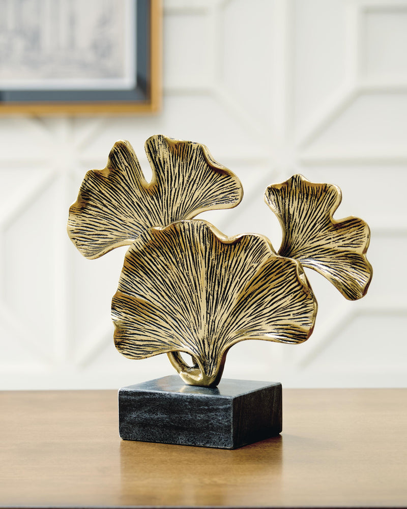 Bidelia Sculptures