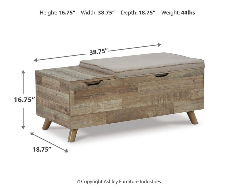 Gerdanet Accent Furniture