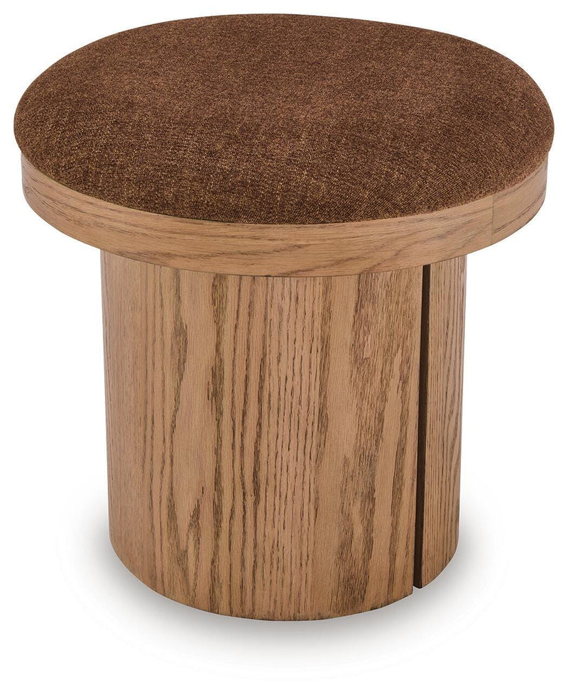 Lewisen Accent Furniture