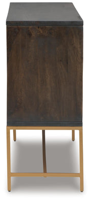 Cortwell Accent Furniture
