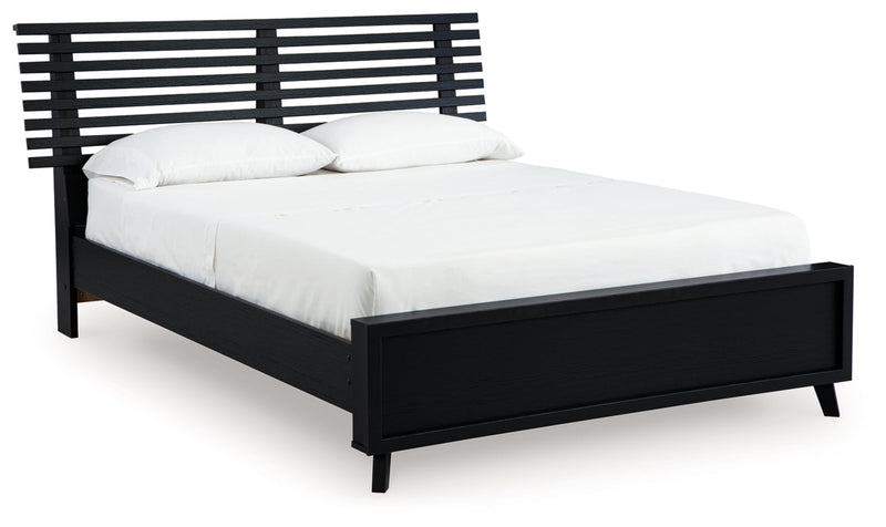 Danziar Panel Bed