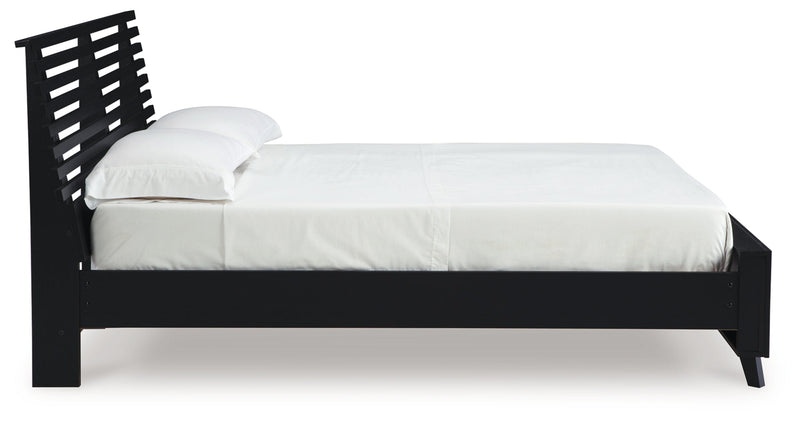 Danziar Panel Bed
