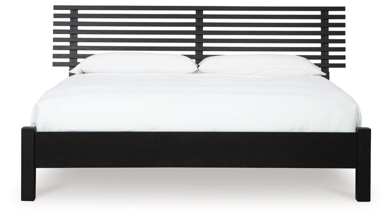 Danziar Panel Bed