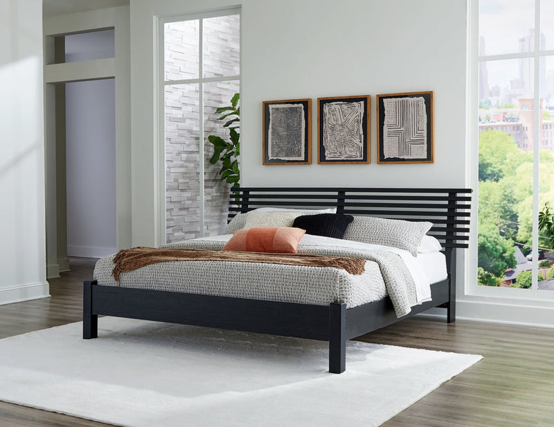 Danziar Panel Bed