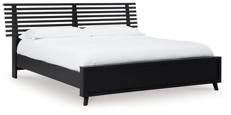 Danziar Panel Bed