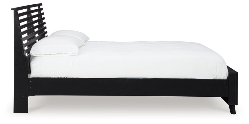 Danziar Panel Bed