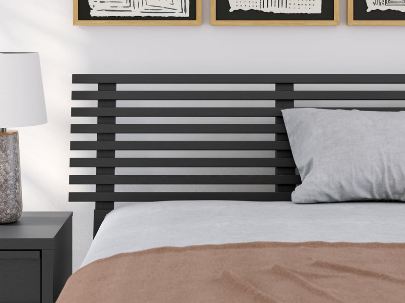 Danziar Panel Bed