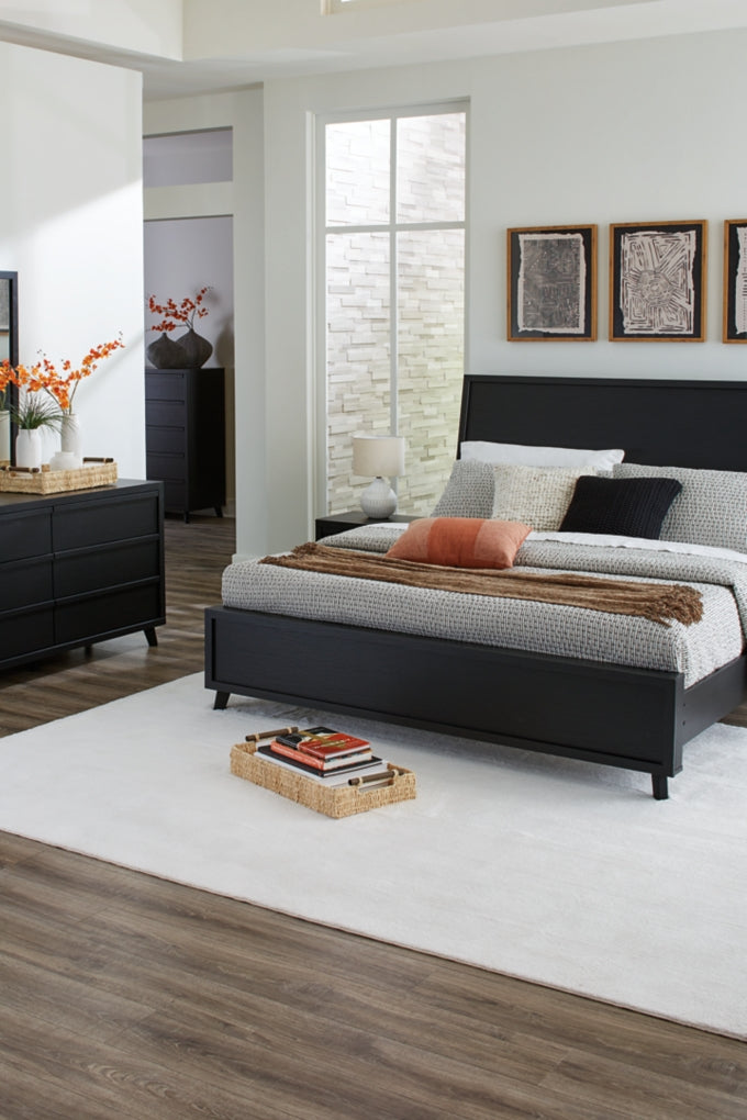Danziar Bed, Dresser, Mirror, Chest & Nightstand, Bedroom Set