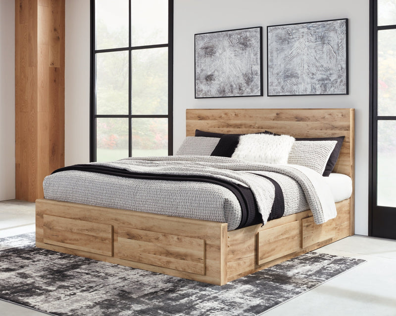 Hyanna Panel Bed