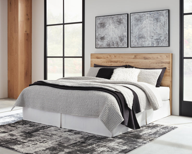 Hyanna Bedroom Sets