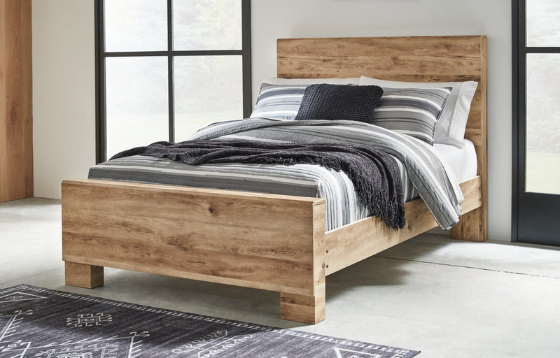 Hyanna Panel Bed