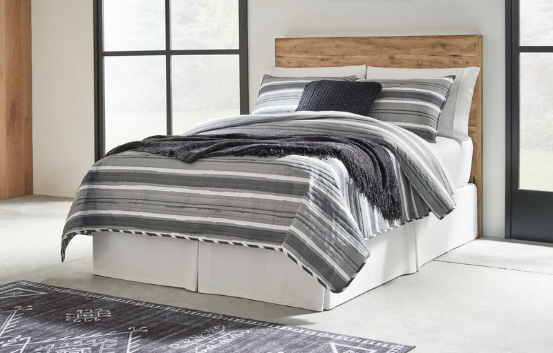 Hyanna Panel Bed, Dresser, Mirror, Chest & Nightstand, Bedroom Set
