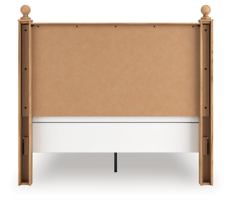 Galletyn Panel Bed