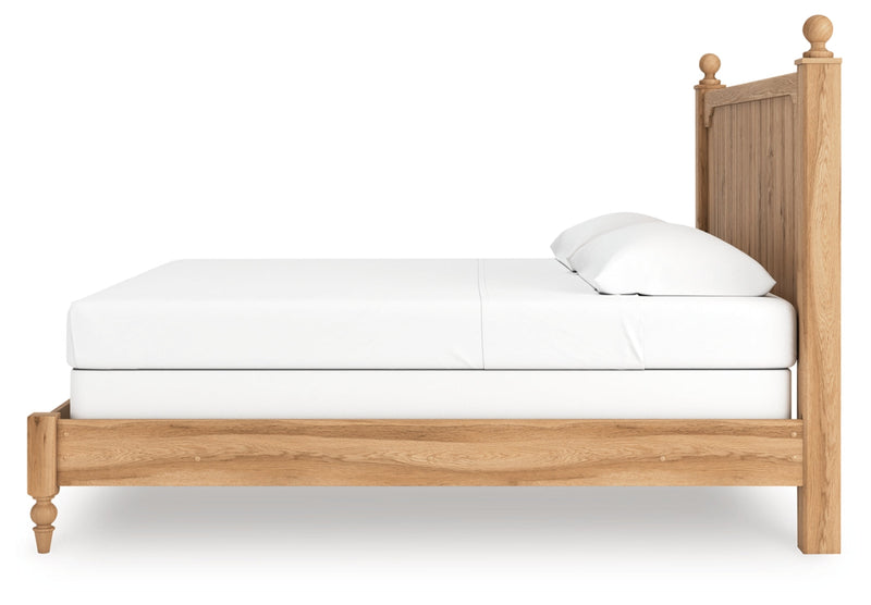 Galletyn Panel Bed