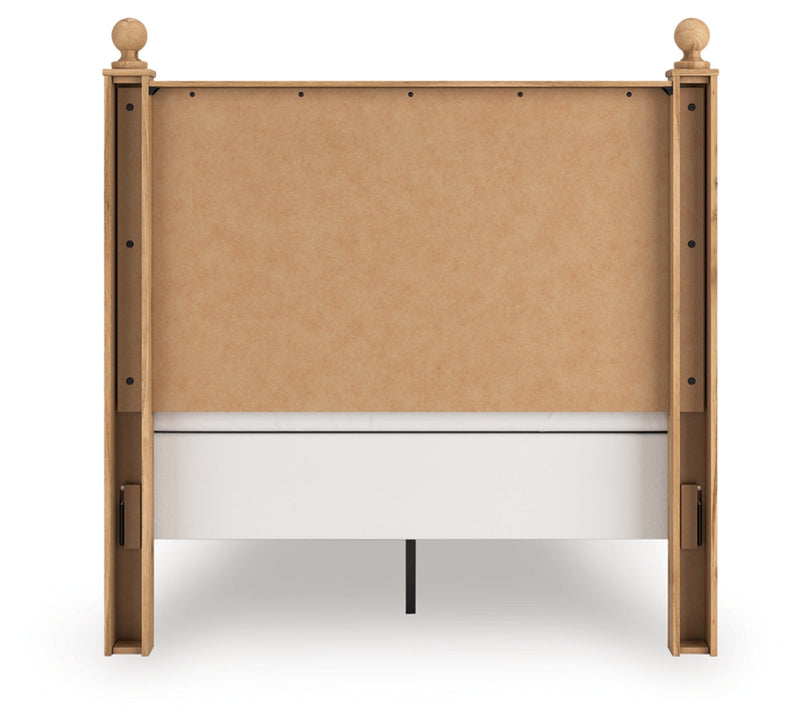 Galletyn Panel Bed