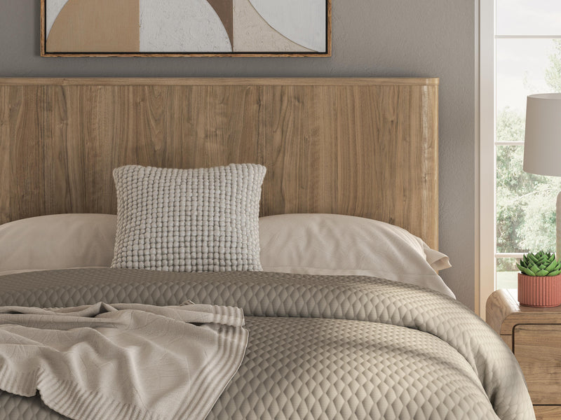 Dovander Panel Platform Bed