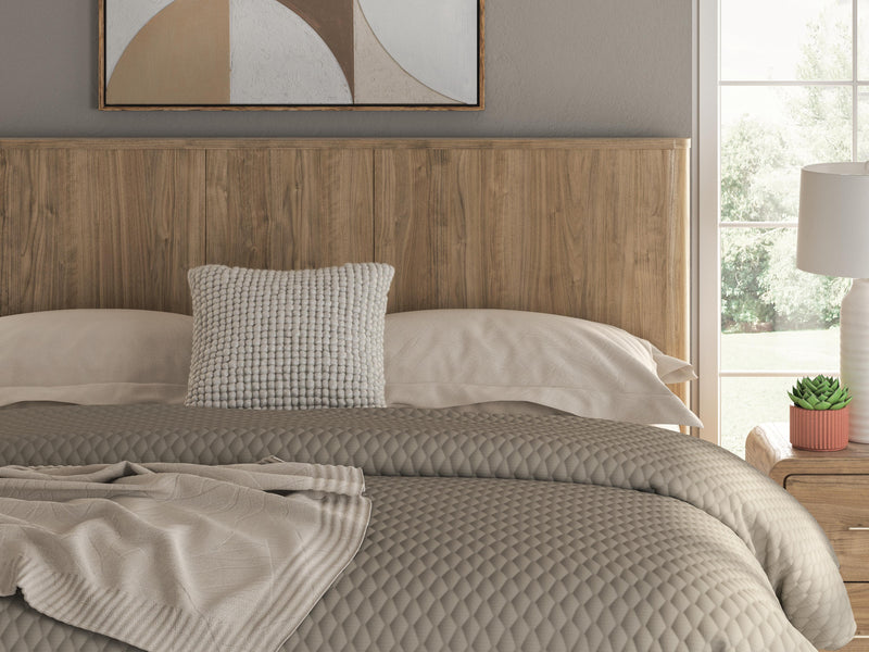 Dovander Panel Bed