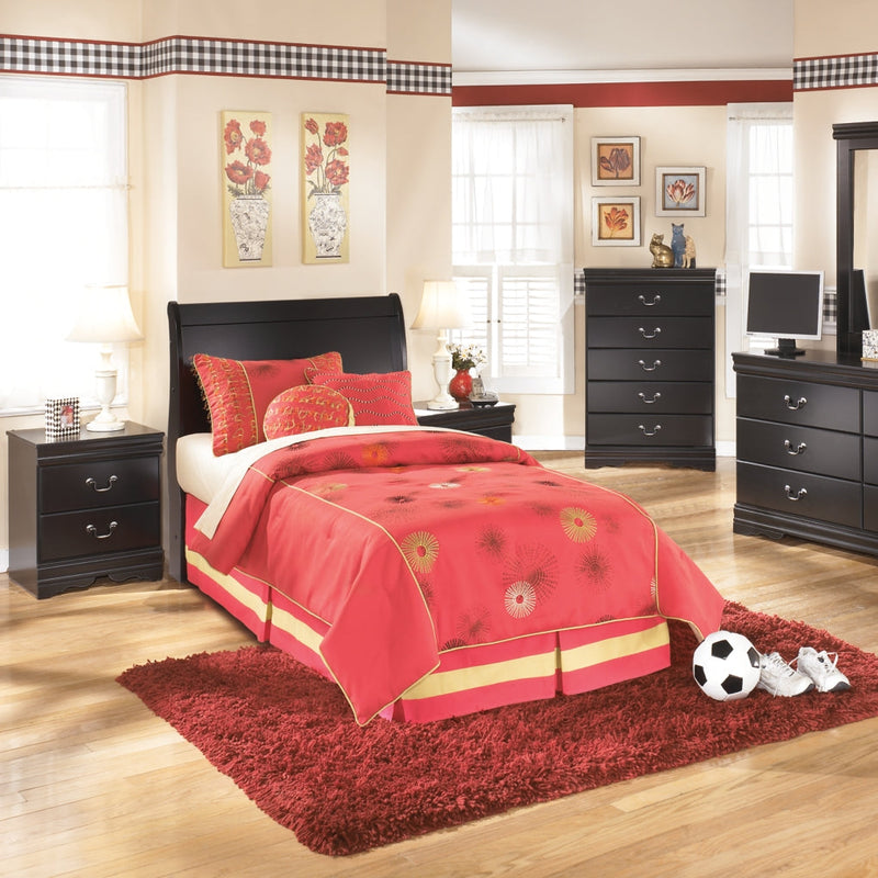 Huey Vineyard Five Drawer Chest