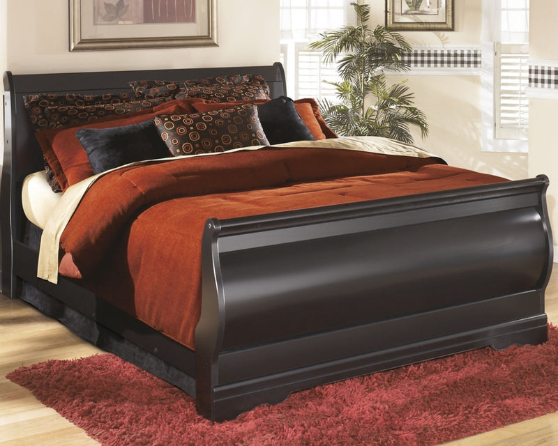 Huey Vineyard Sleigh Bed, Dresser, Mirror, Chest & Nightstand, Bedroom Set