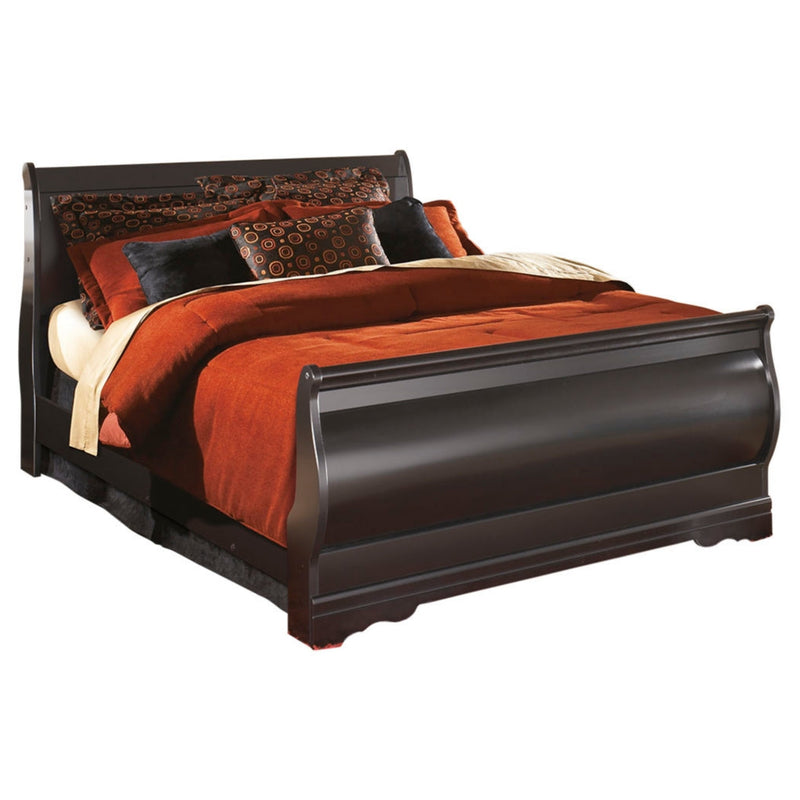Huey Vineyard Sleigh Bed, Dresser, Mirror, Chest & Nightstand, Bedroom Set