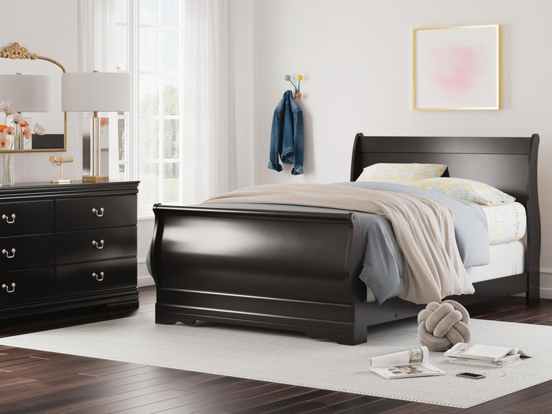 Huey Vineyard Sleigh Bed