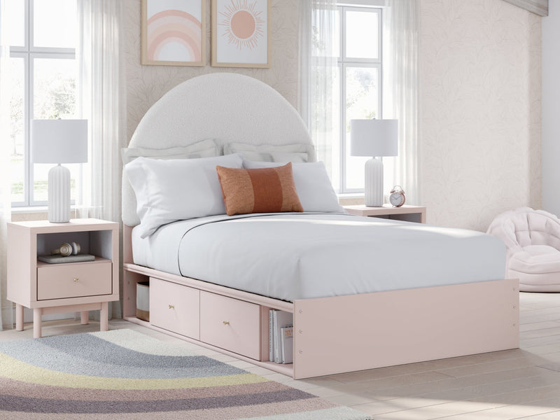 Wistenpine Upholstered Panel Bed