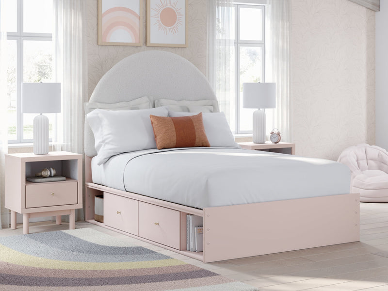 Wistenpine Upholstered Panel Bed
