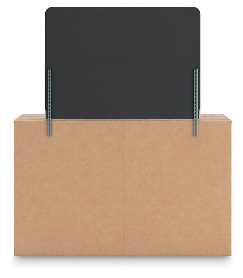 Kinlanni Bedroom Sets
