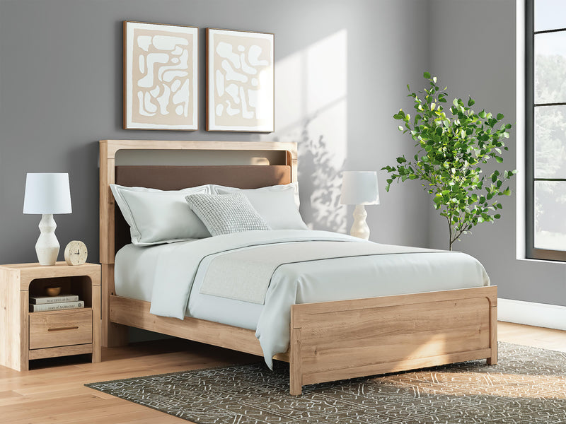 Kinlanni Bedroom Sets