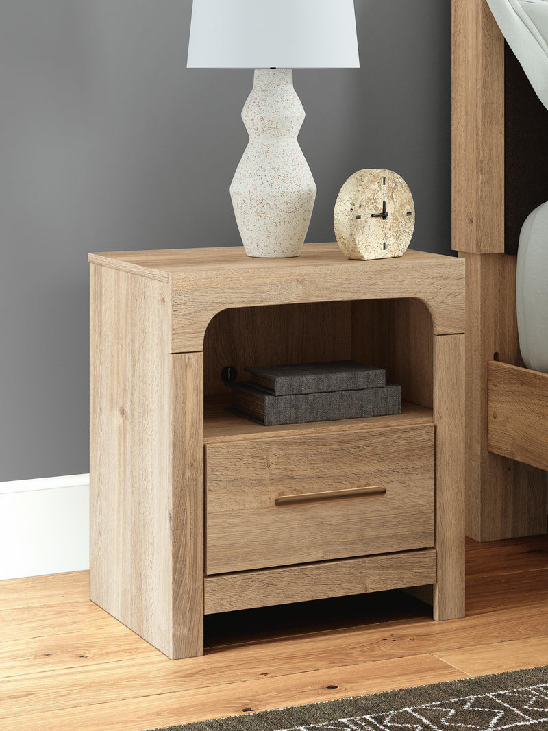 Kinlanni Bedroom Sets